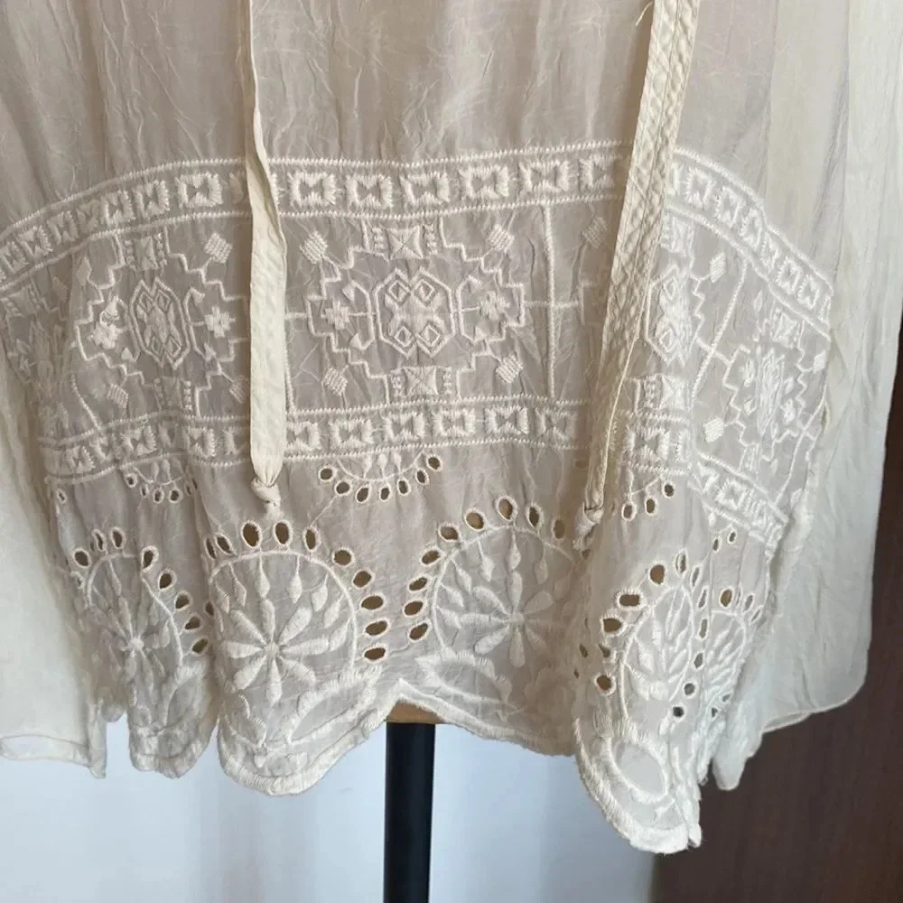 Johnny Was sz M sheer ivory long sleeve v neck w/ tie detail excellent condition - Picture 7 of 11